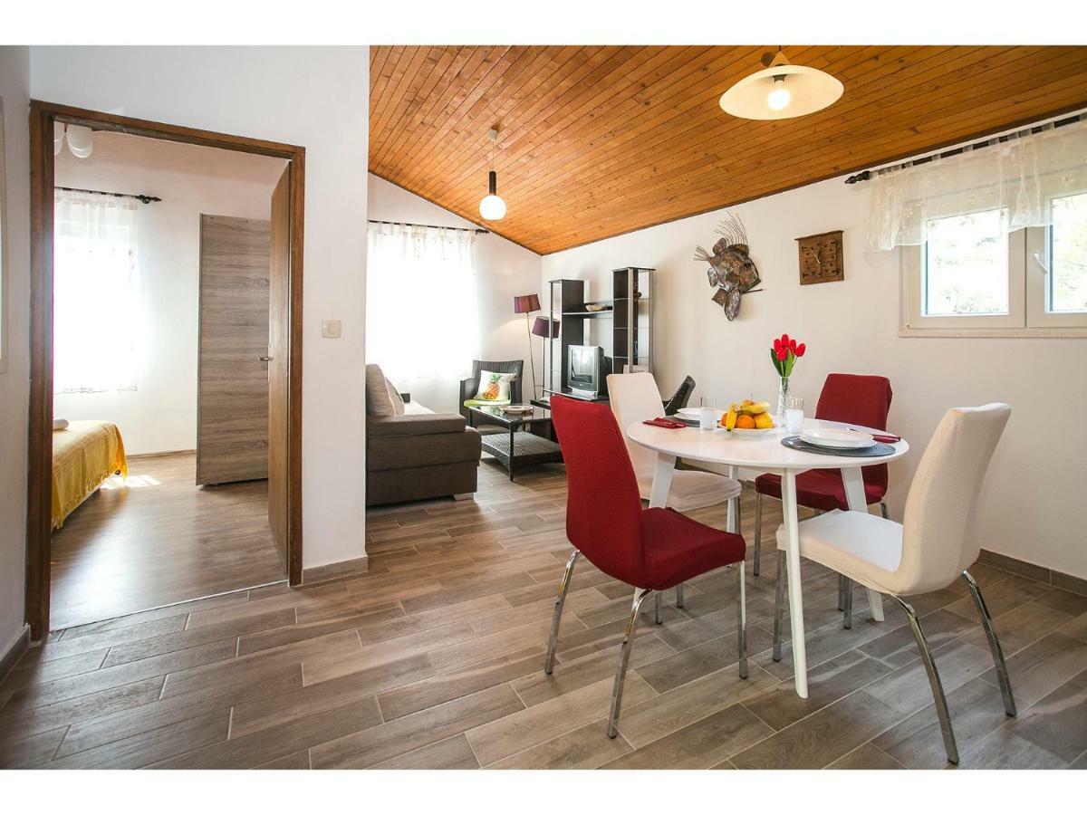 Apartment Goga'S Retreat In مارينا المظهر الخارجي الصورة